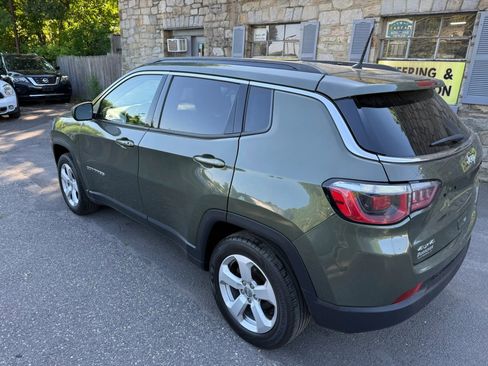 Used 2018 Jeep Compass Latitude AWD/4WD image 11