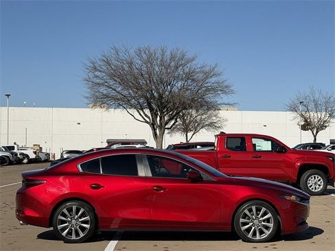 Used 2019 MAZDA MAZDA3 Sedan image 3