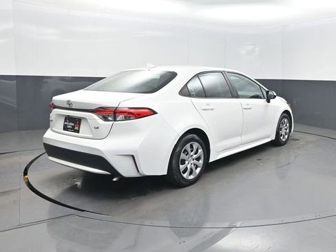 Used 2021 Toyota Corolla LE image 8