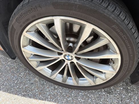 Certified 2023 BMW 530i xDrive w/ Premium Package AWD/4WD image 10