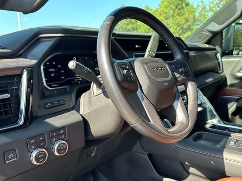 Used 2024 GMC Sierra 3500 Denali Ultimate image 17