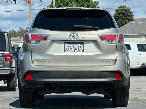 Used 2014 Toyota Highlander XLE image 5