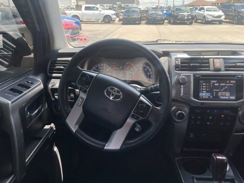 Used 2017 Toyota 4Runner Limited AWD/4WD image 16