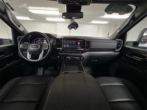 Used 2024 GMC Sierra 2500 SLT w/ SLT Premium Package image 19