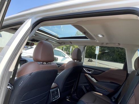 Used 2022 Subaru Forester Touring w/ Popular Package #3 AWD/4WD image 16