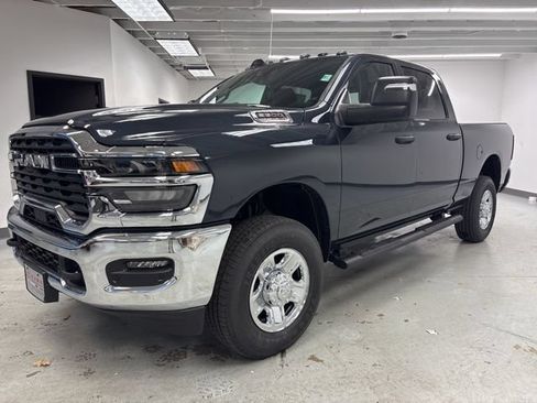 New 2026 RAM 2500 Tradesman AWD/4WD image 3