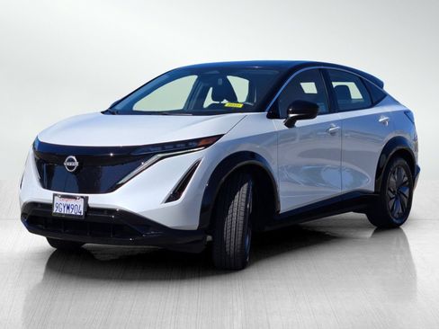 Used 2023 Nissan Ariya FWD image 11