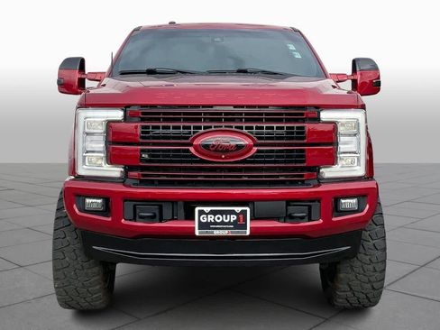 Used 2017 Ford F250 Platinum w/ Platinum Ultimate Package image 4