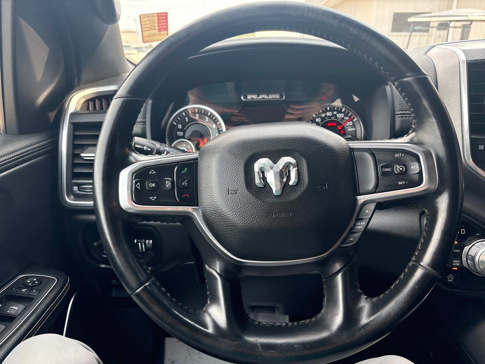 Used 2023 RAM 1500 Laramie AWD/4WD image 16