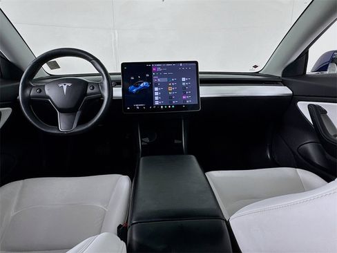 Used 2019 Tesla Model 3 Standard Range image 33