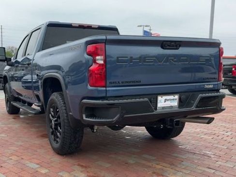 Used 2025 Chevrolet Silverado 2500 Custom w/ Custom Value Package AWD/4WD image 9