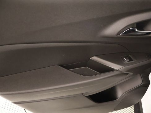 Used 2024 Chevrolet Trax LT FWD image 15