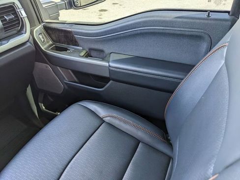 Used 2025 Ford F350 Lariat image 17