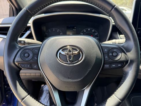 Used 2023 Toyota Corolla SE w/ Carpet Mat Package (TMS) FWD image 16