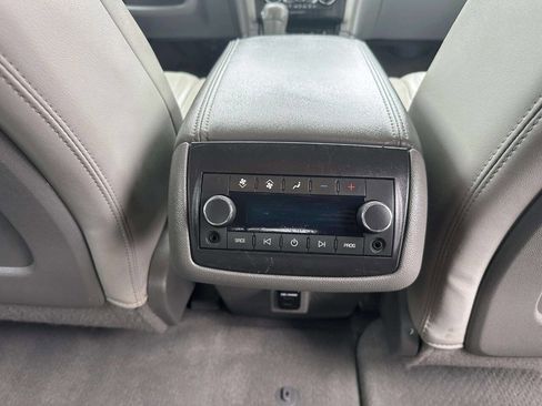 Used 2016 Chevrolet Traverse LT FWD image 22