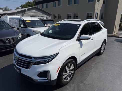 Used 2023 Chevrolet Equinox Premier AWD/4WD image 2