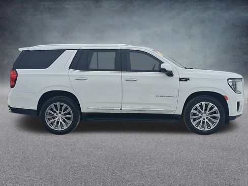 Used 2022 GMC Yukon Denali w/ Advanced Technology Package image 6