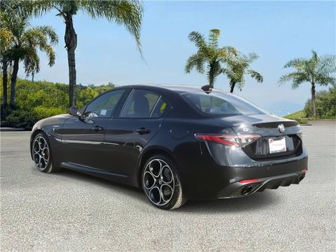 New 2025 Alfa Romeo Giulia w/ Veloce Package Rwd image 2