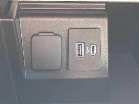 Certified 2023 Ford Explorer XLT w/ Equipment Group 202A AWD/4WD image 24