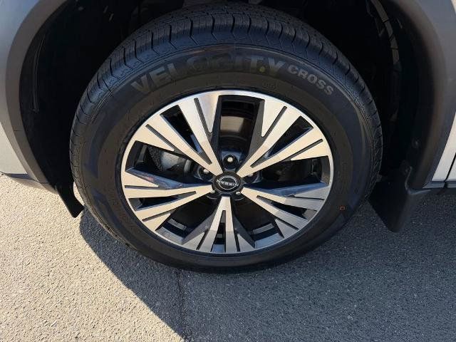 Certified 2023 Nissan Rogue SV FWD image 9