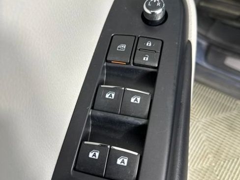Used 2019 Toyota Highlander Limited Platinum AWD/4WD image 24
