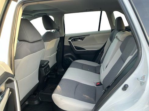 Used 2022 Toyota RAV4 XLE w/ Convenience Package AWD/4WD image 21
