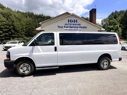 Used 2022 Chevrolet Express 3500 LS image 9