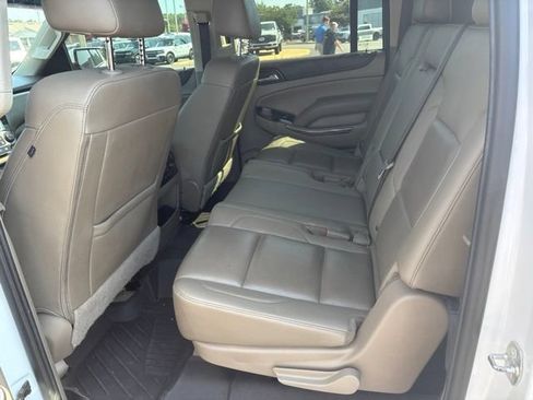 Used 2019 GMC Yukon XL SLT w/ Open Road Package RWD image 9