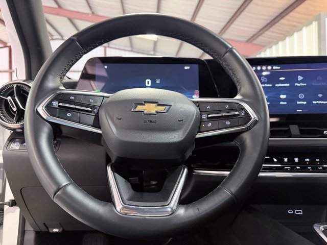 Used 2025 Chevrolet Equinox LT FWD image 24