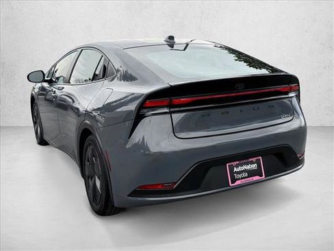 Used 2024 Toyota Prius LE image 5
