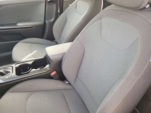 Used 2025 Kia K4 LXS image 11