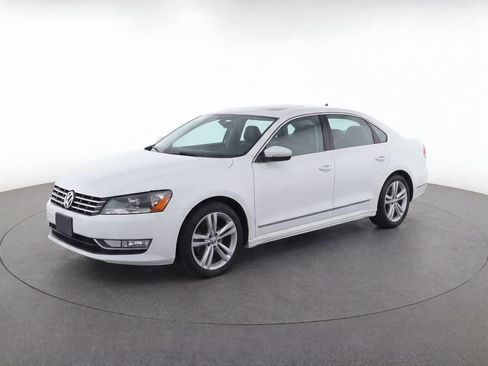 Used 2015 Volkswagen Passat 3.6 SEL Premium FWD image 1
