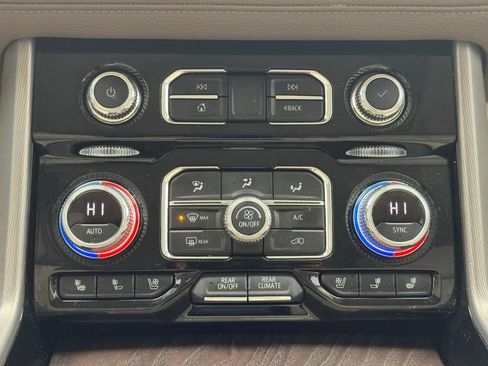 Used 2021 GMC Yukon Denali image 20