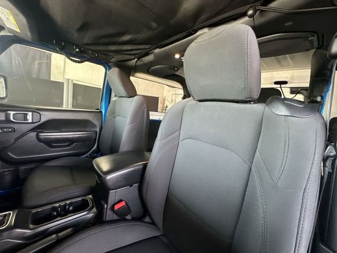 Used 2022 Jeep Wrangler Sport AWD/4WD image 14