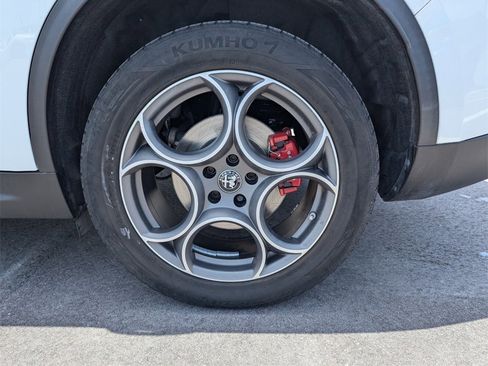 Used 2022 Alfa Romeo Stelvio Sprint image 16