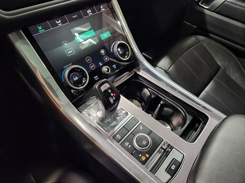 Used 2019 Land Rover Range Rover Sport HSE image 40