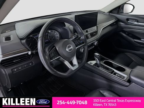 Used 2023 Nissan Altima 2.5 SL FWD image 11