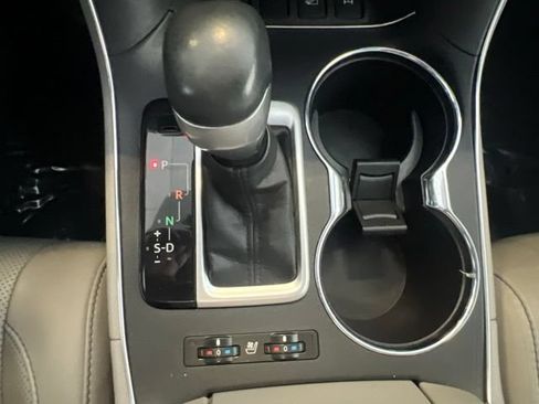 Used 2017 Toyota Highlander Limited AWD/4WD image 37