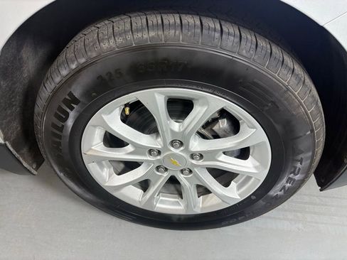 Used 2018 Chevrolet Equinox LS image 10