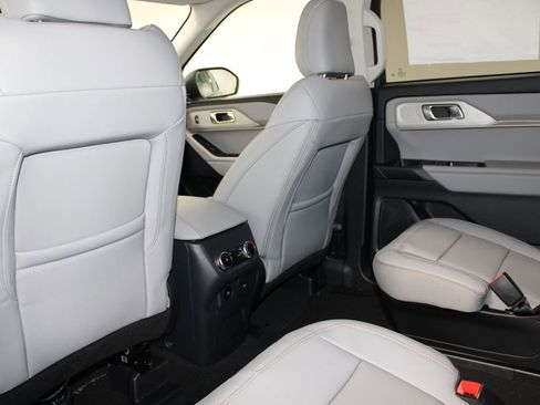 New 2026 Ford Explorer Active image 26