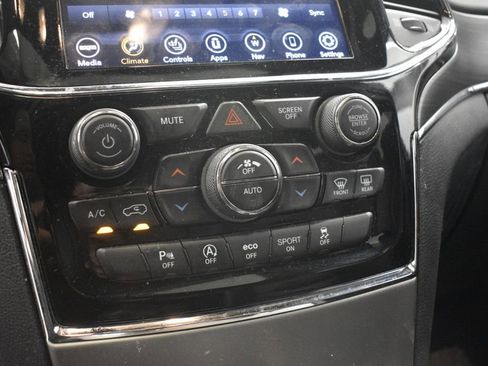 Certified 2020 Jeep Grand Cherokee Limited image 25