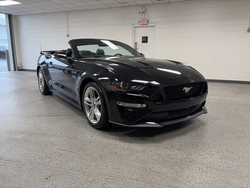 Used 2021 Ford Mustang GT Premium w/ Equipment Group 401A RWD image 3
