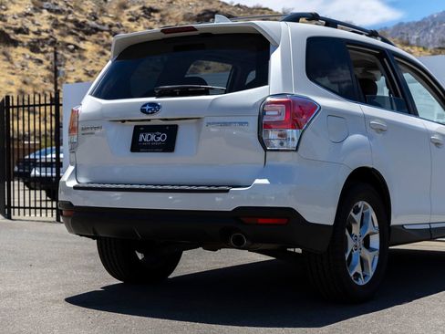 Used 2018 Subaru Forester 2.5i Touring w/ Popular Package #2 AWD/4WD image 11
