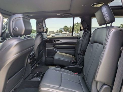 New 2026 Jeep Grand Wagoneer L 4WD w/ Premium Group I image 14