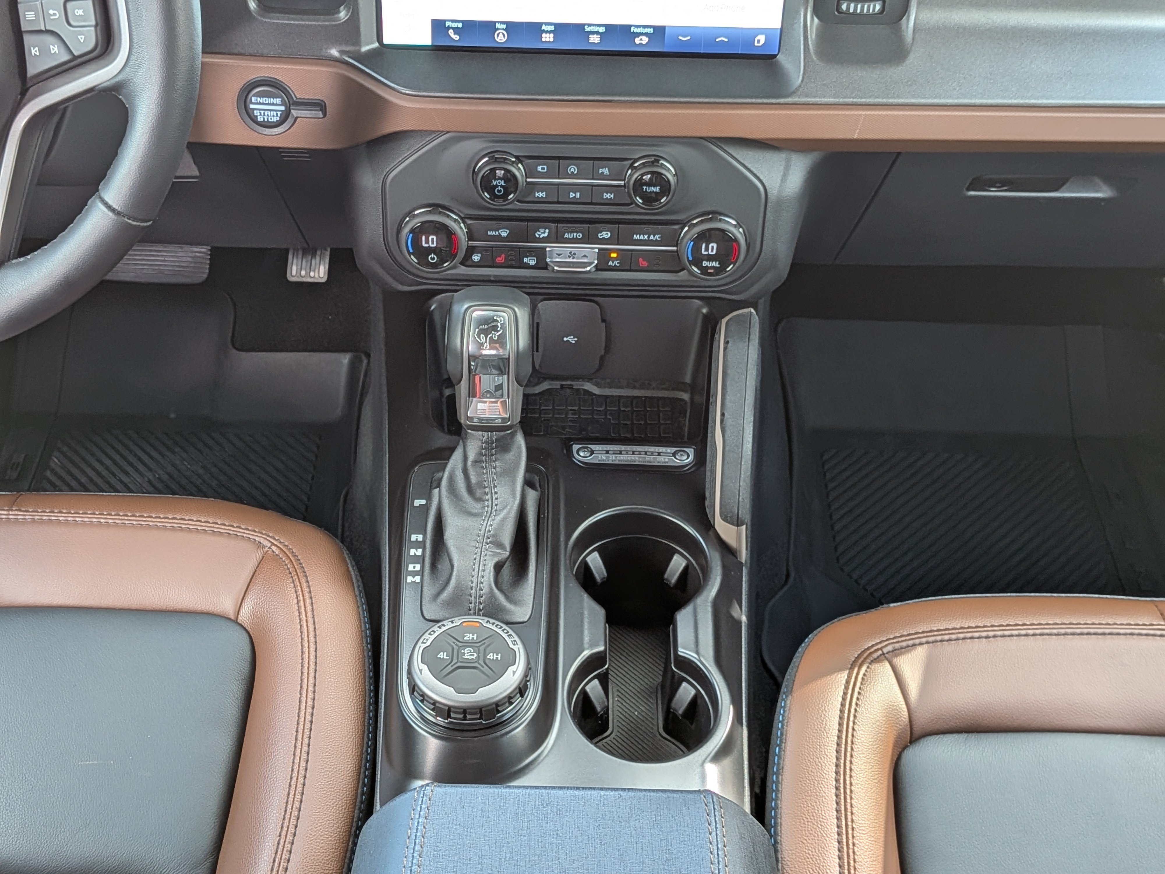 Used 2024 Ford Bronco Outer Banks AWD/4WD image 19