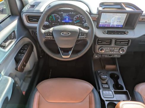 Certified 2023 Ford Maverick Lariat w/ Lariat Luxury Package FWD image 16