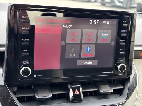 Used 2022 Toyota Corolla LE image 20