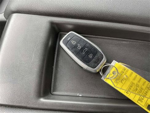 Used 2021 GMC Sierra 1500 SLE image 31