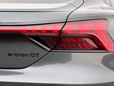 New 2026 Audi RS e-tron GT performance image 22
