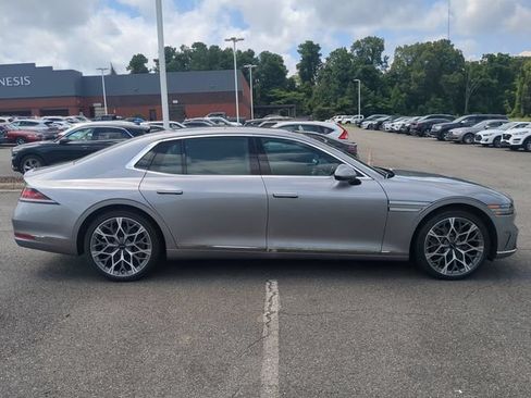 Used 2023 Genesis G90 3.5T AWD/4WD image 3